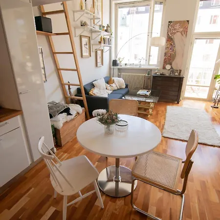 Giraffe Loft Apartment